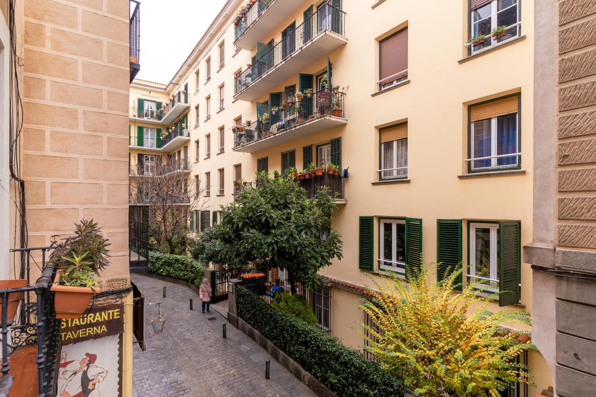 Spacious Modern-3Bedrooms 2Bathrooms-Plaza Mayor Madrid Eksteriør bilde