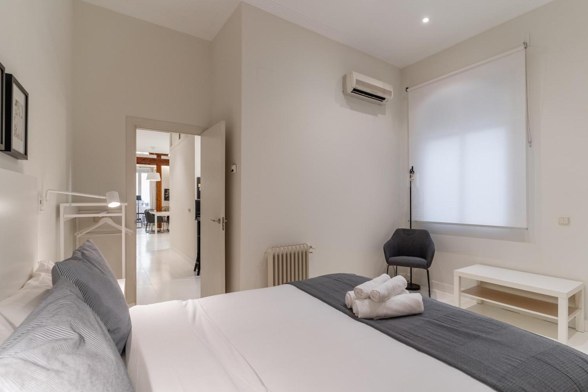 Spacious Modern-3Bedrooms 2Bathrooms-Plaza Mayor Madrid Eksteriør bilde